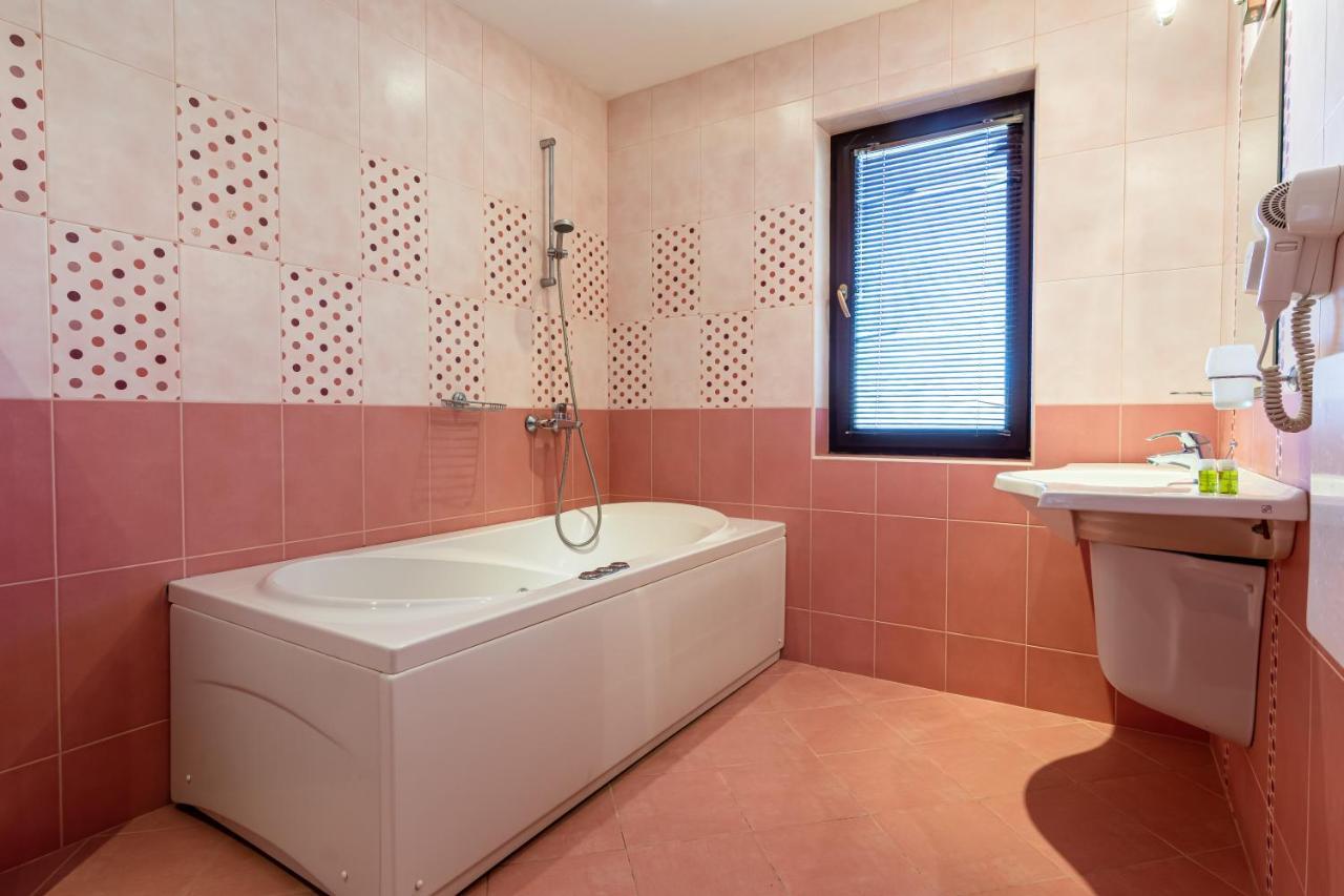 Saint George Mountain Residence Belashtitsa Bagian luar foto
