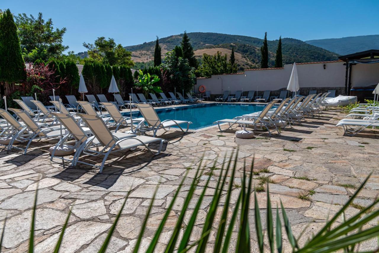 Saint George Mountain Residence Belashtitsa Bagian luar foto